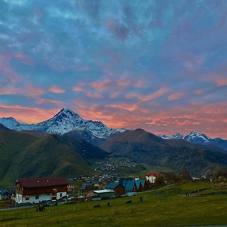 Vista Cottage Казбеги Екстериор снимка